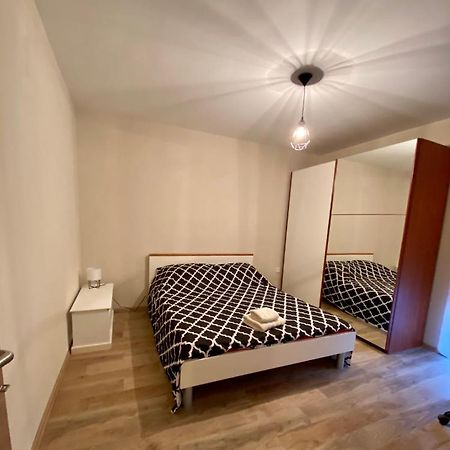 זאדאר Apartment With Balcony And Free Parking מראה חיצוני תמונה