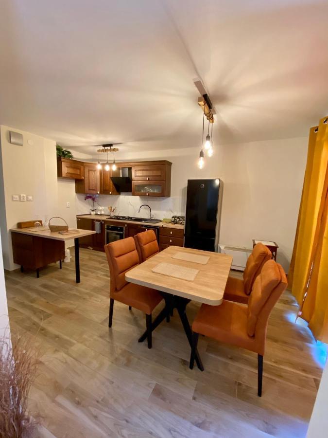 זאדאר Apartment With Balcony And Free Parking מראה חיצוני תמונה